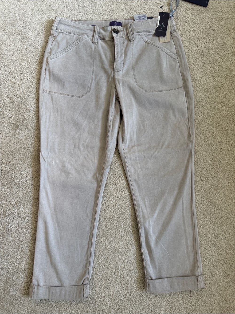 NWT NYDJ Women’s Reese relaxed Chino Pants 8P Silver Elm (tan/gray).